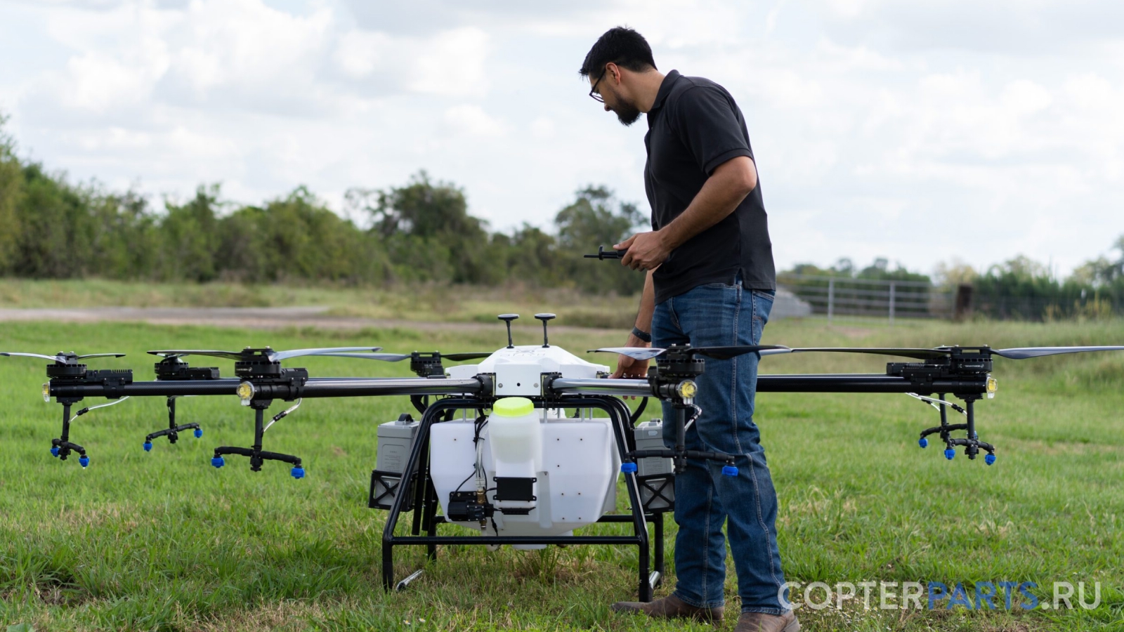 Дрон для с/х